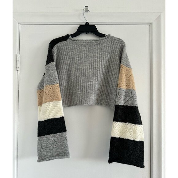 Button-Front Colorblock Crop Sweater – Grey/Black – Small – NWOT - Picture 7 of 8